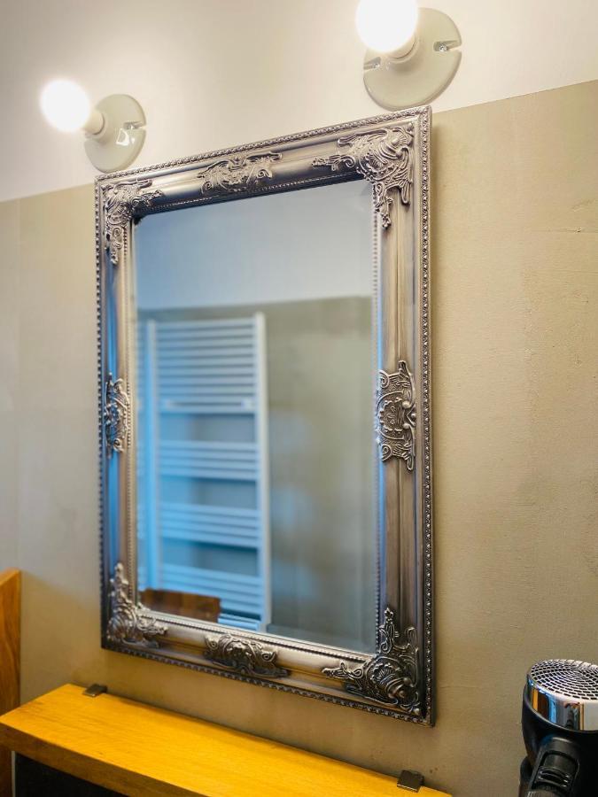 Phoenix Apartments - Monteurwohnung Mit Riesiger Parkflaeche ビーレフェルト エクステリア 写真