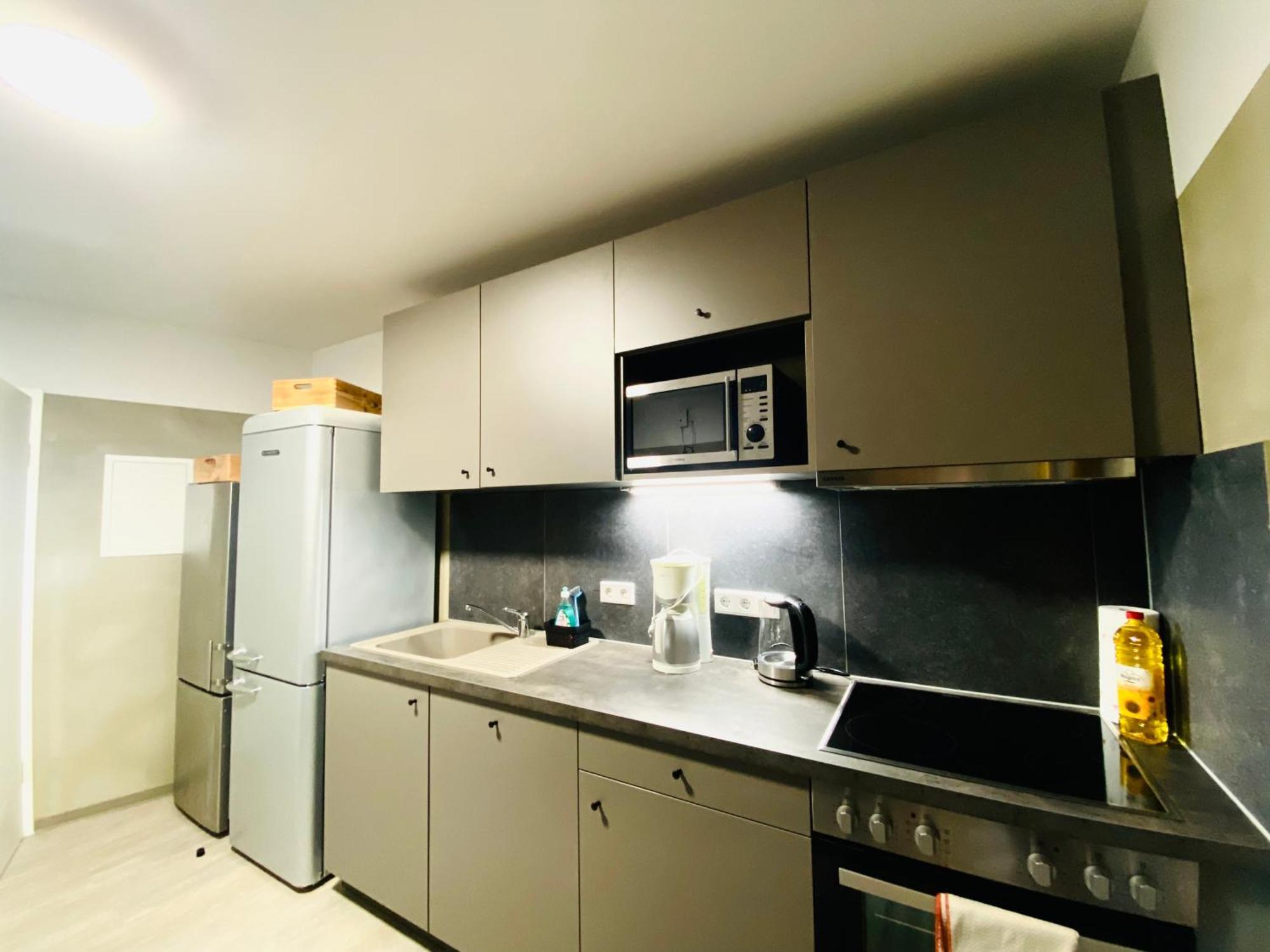 Phoenix Apartments - Monteurwohnung Mit Riesiger Parkflaeche ビーレフェルト エクステリア 写真